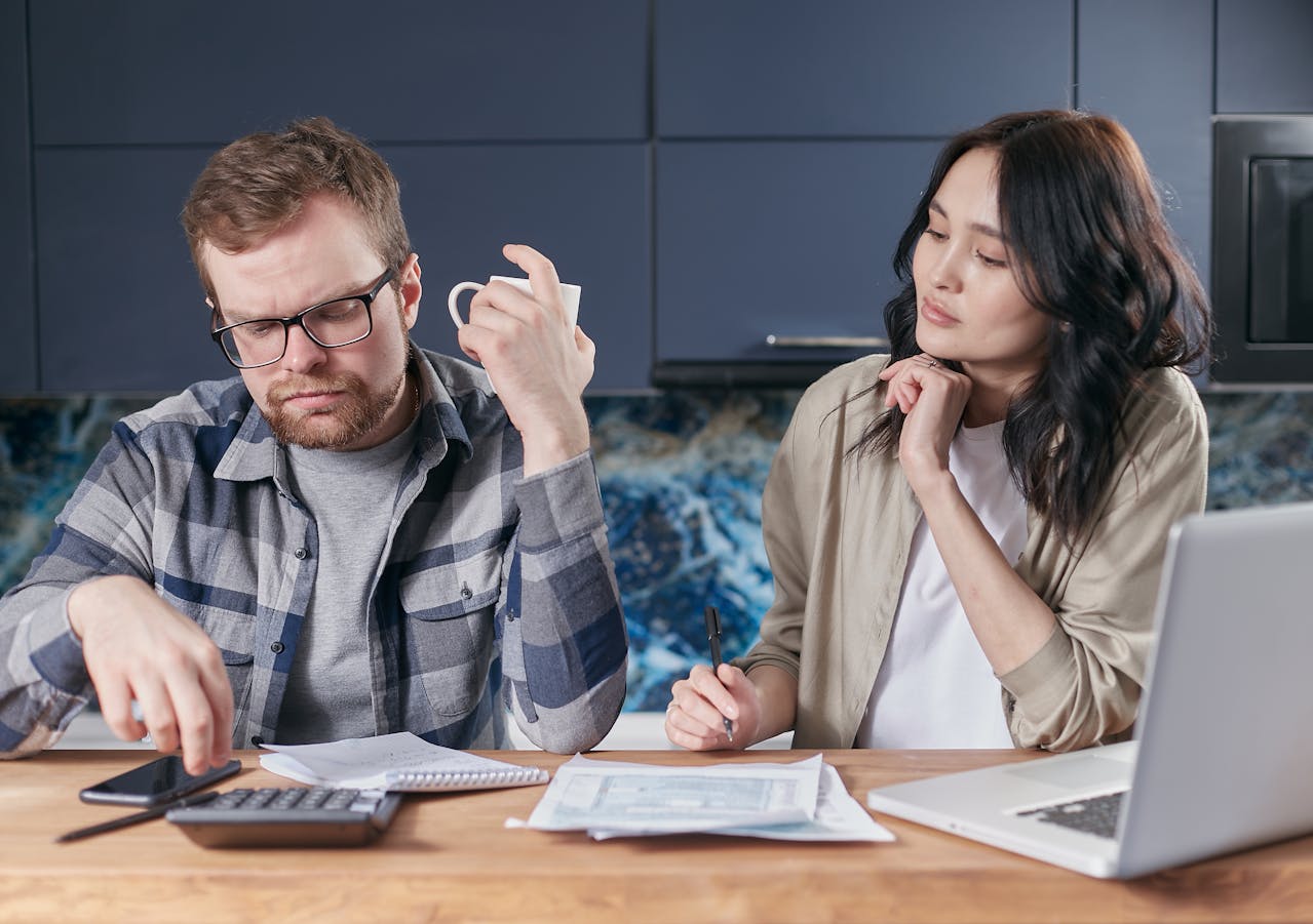 what are overhead expenses